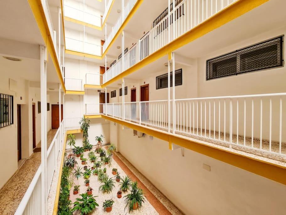 Modern Apartment Right In The Heart Of Benidorm Dış mekan fotoğraf